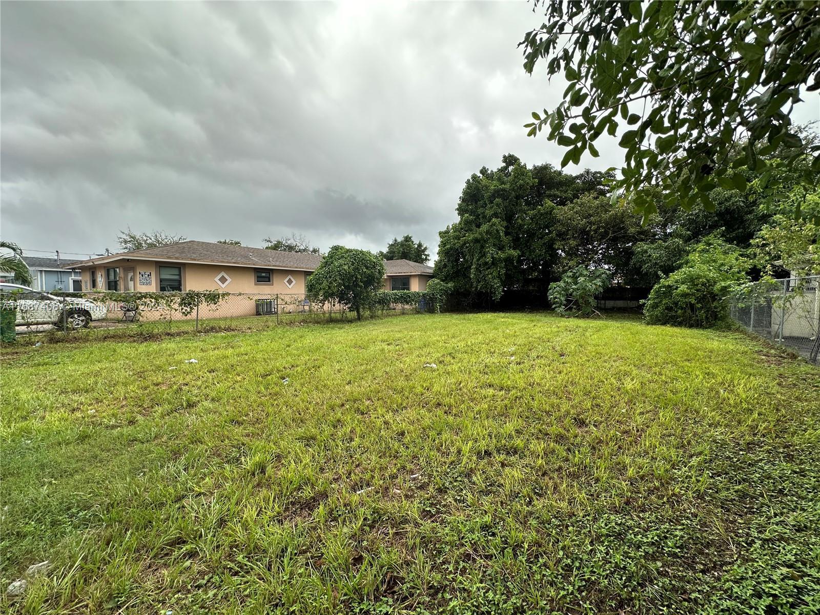 7733 NW 2nd Ct, Miami FL 33150