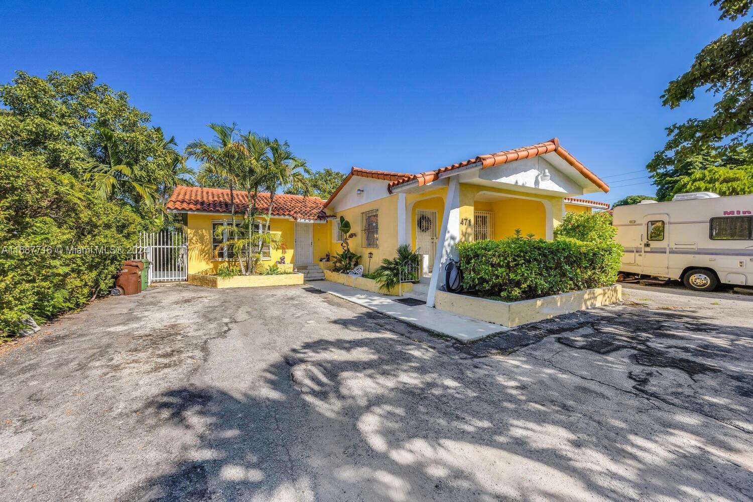 471 SE 6th St, Hialeah FL 33010