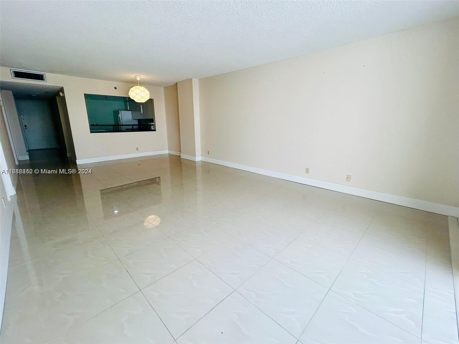 Miami Beach, FL 33140 photo 2