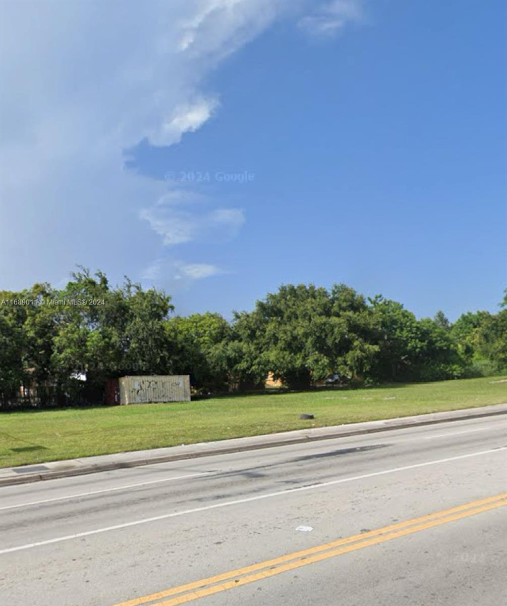 2065 NW 54th street, Miami FL 33142