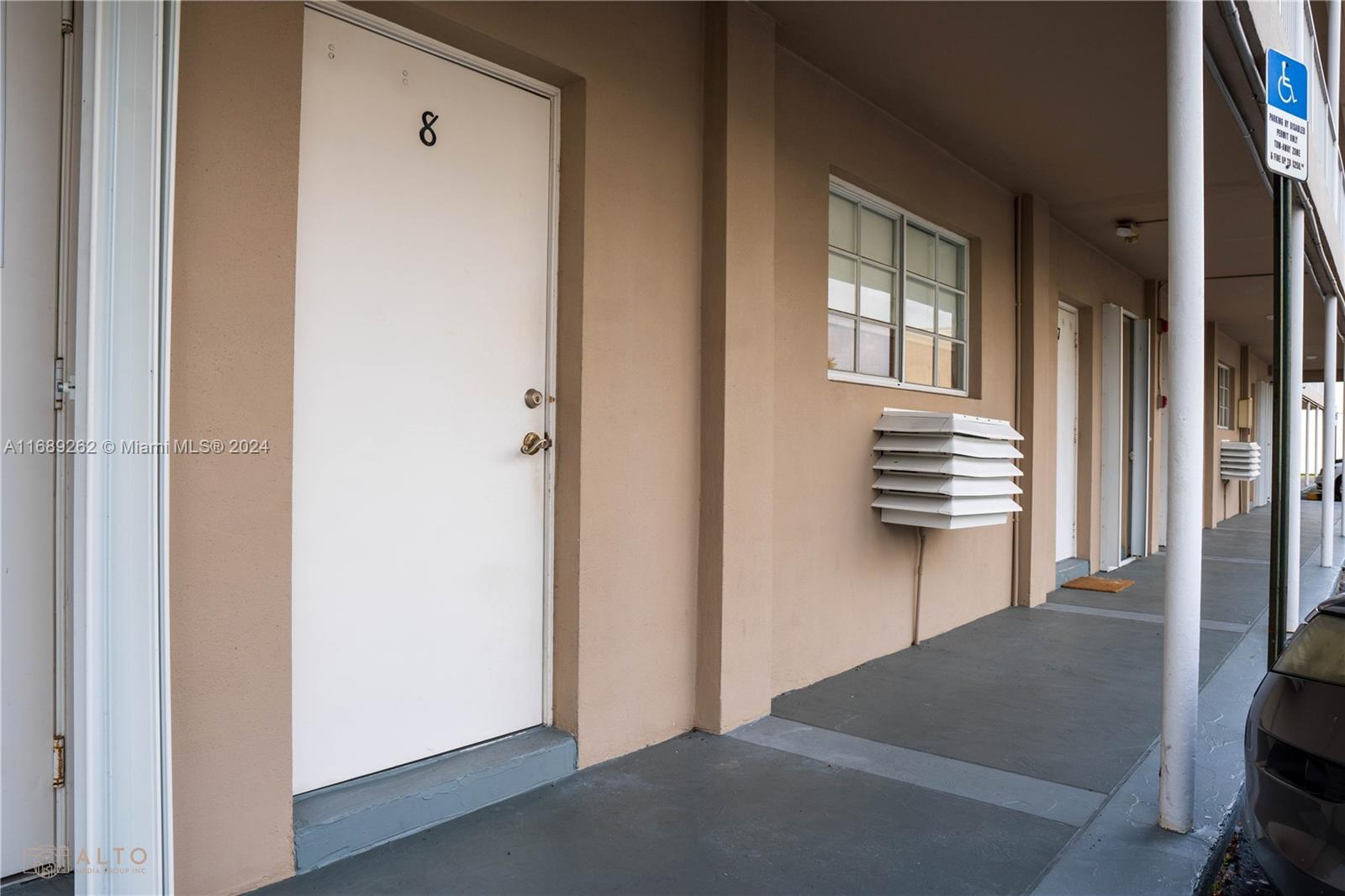 6580 Santona St # A8, Coral Gables FL 33146 photo 3