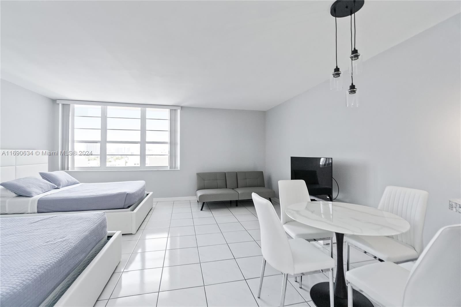100 Lincoln Rd # 1016, Miami Beach FL 33139 photo 2