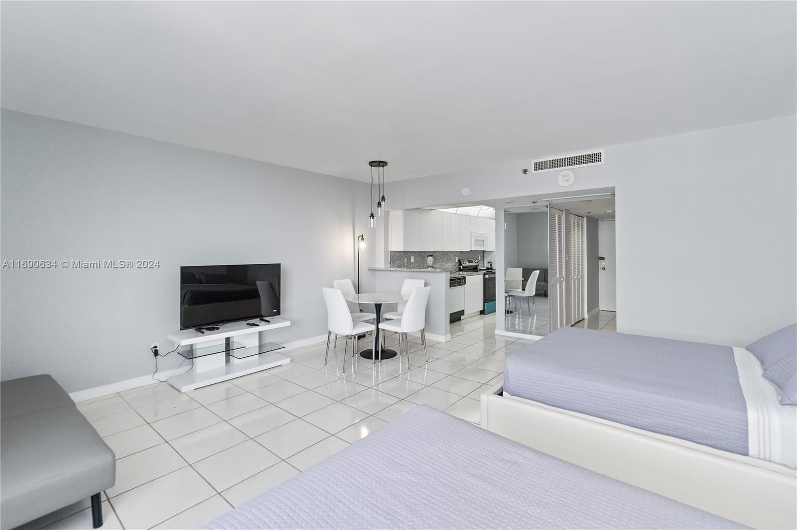 100 Lincoln Rd # 1016, Miami Beach FL 33139 photo 4