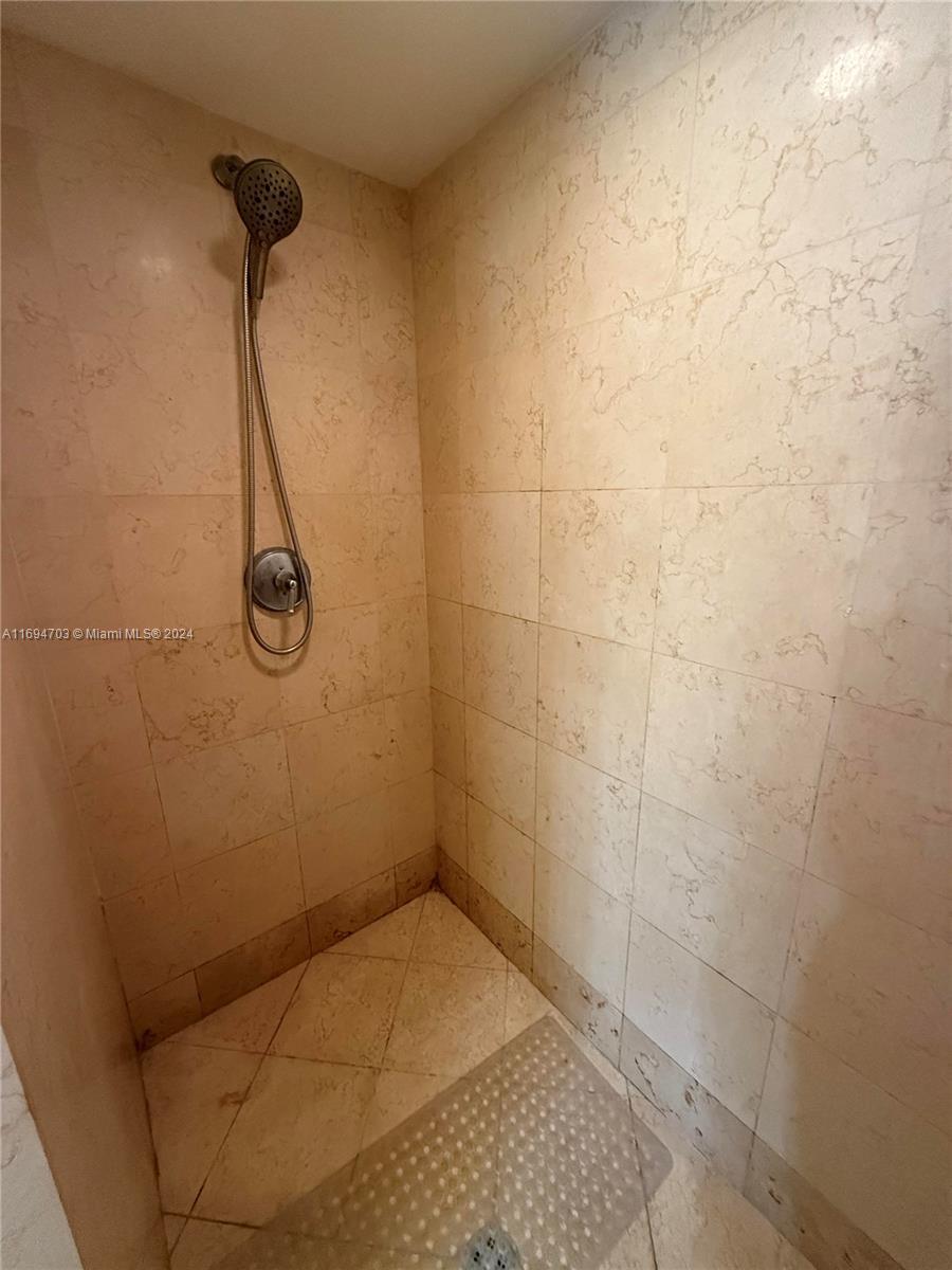 20000 E Country Club Dr # 803, Aventura FL 33180 photo 4