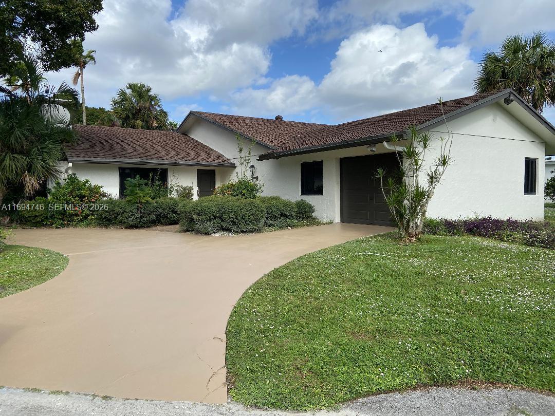 6205 Jacaranda Cir, Tamarac FL 33319
