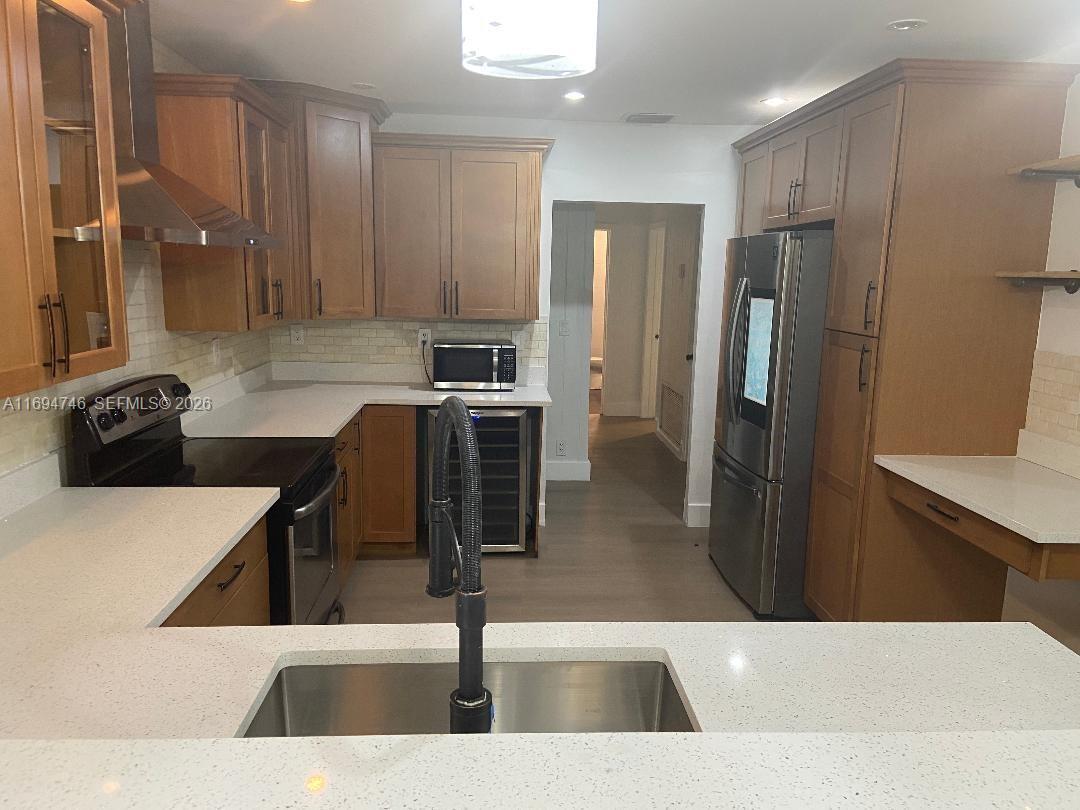 6205 Jacaranda Cir, Tamarac FL 33319 photo 4