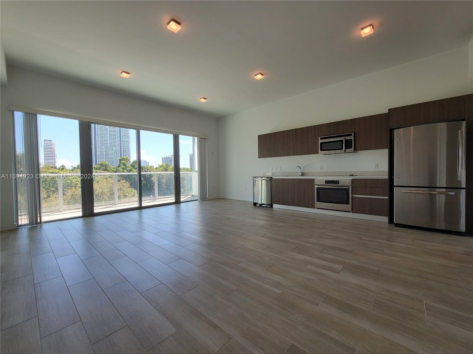 1600 SW 1 Ave # 411, Miami FL 33129 photo 2