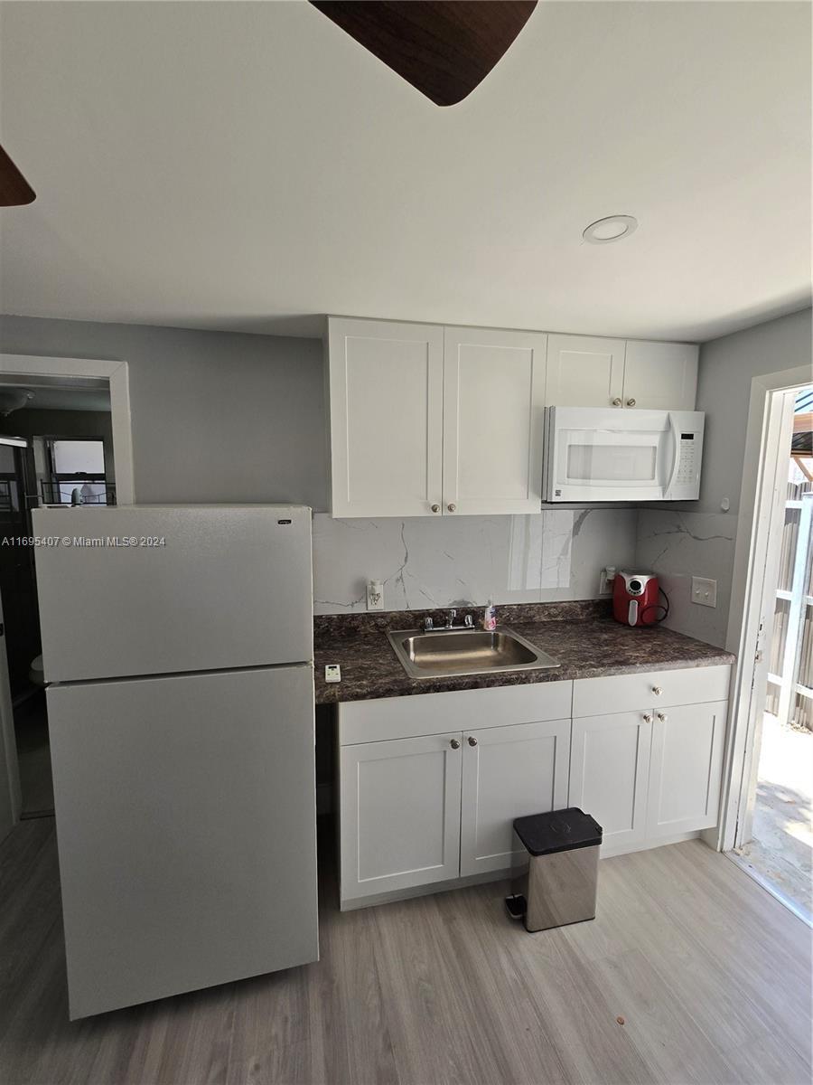 226 E 47th St # 2, Hialeah FL 33013 photo 3