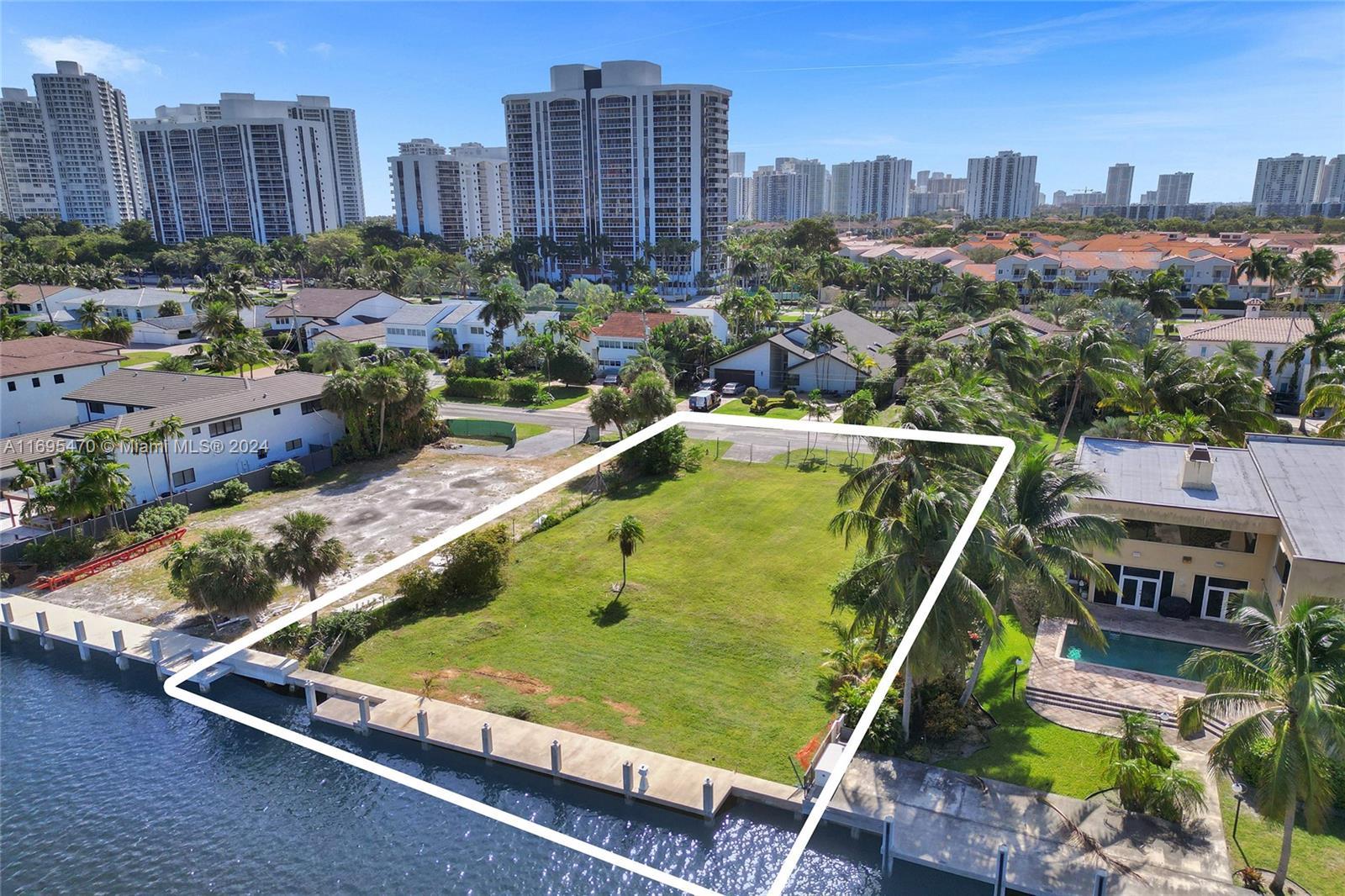 466 Holiday Dr, Hallandale Beach FL 33009 photo 5