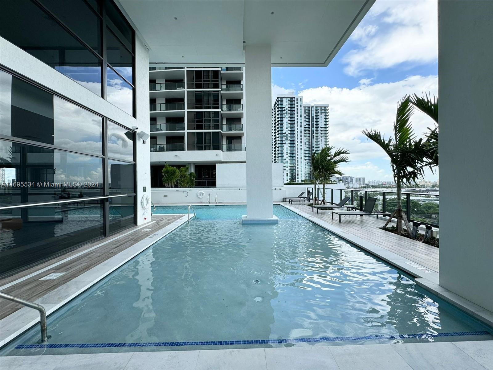 1642 NE 1st Ave # 2203, Miami FL 33132 photo 3