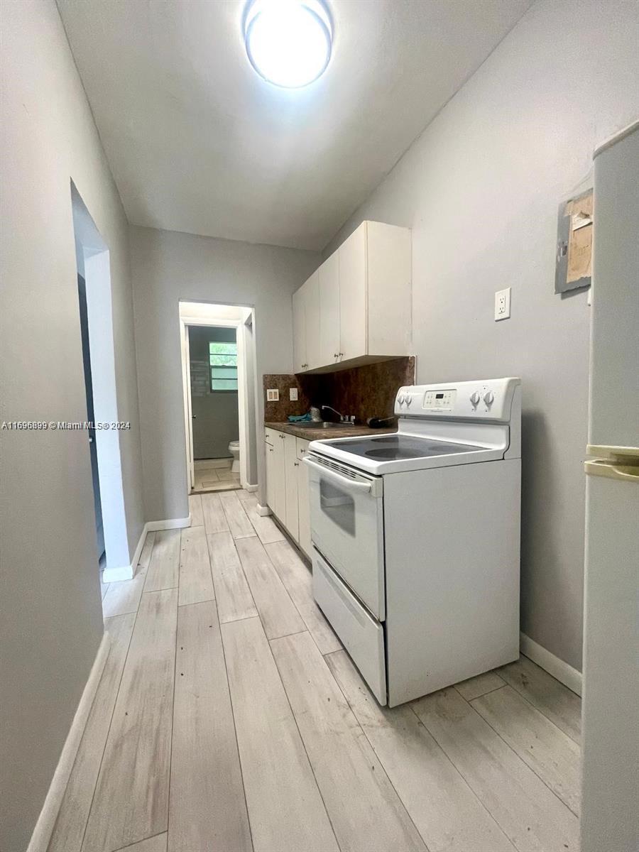 1720 NW 1st # 2, Miami FL 33136 photo 3