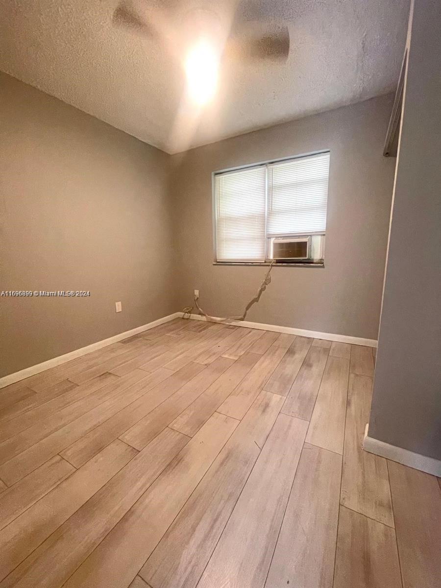 1720 NW 1st # 2, Miami FL 33136 photo 4