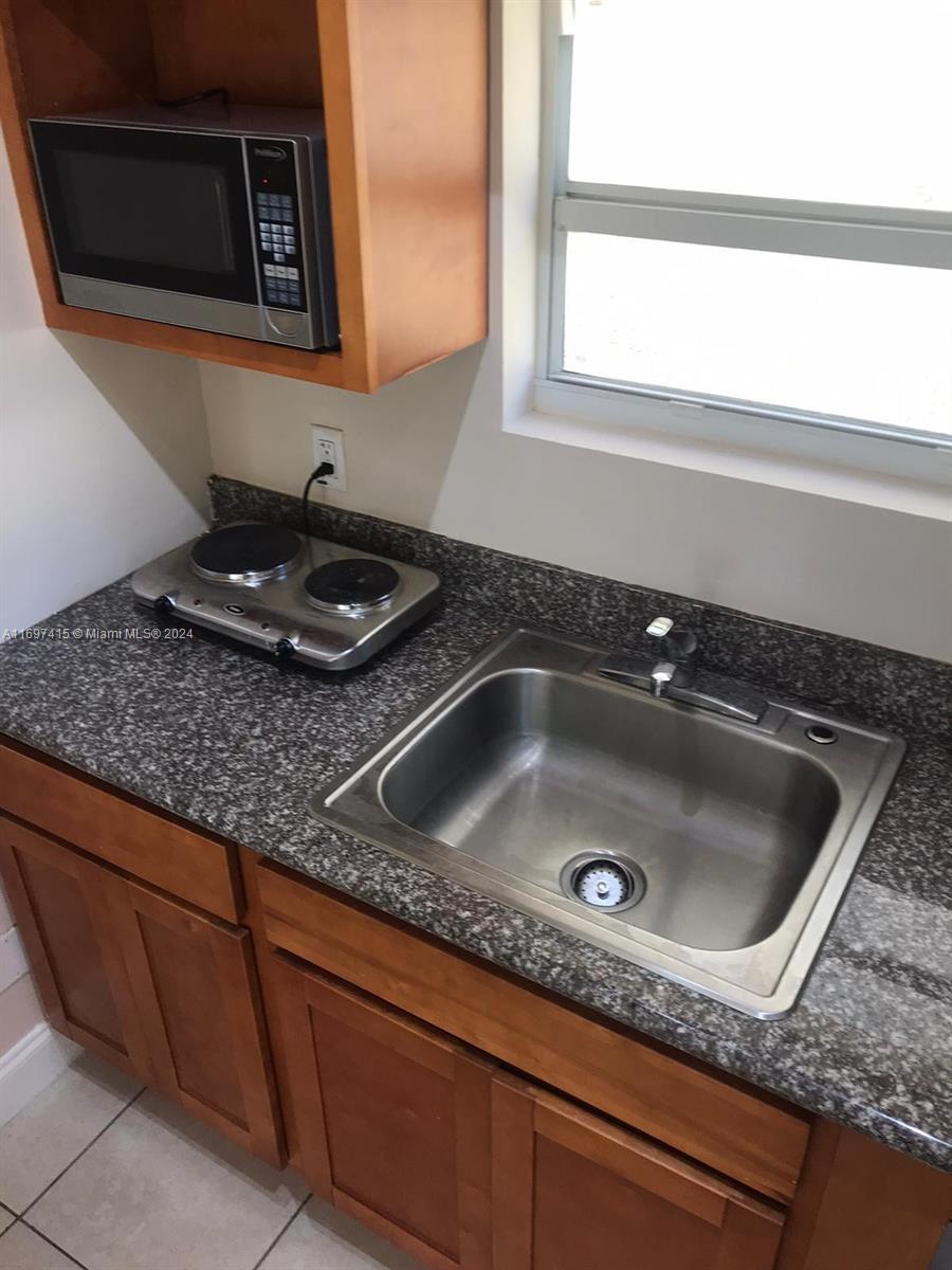 223 NW 12th St # 22, Miami FL 33136 photo 5