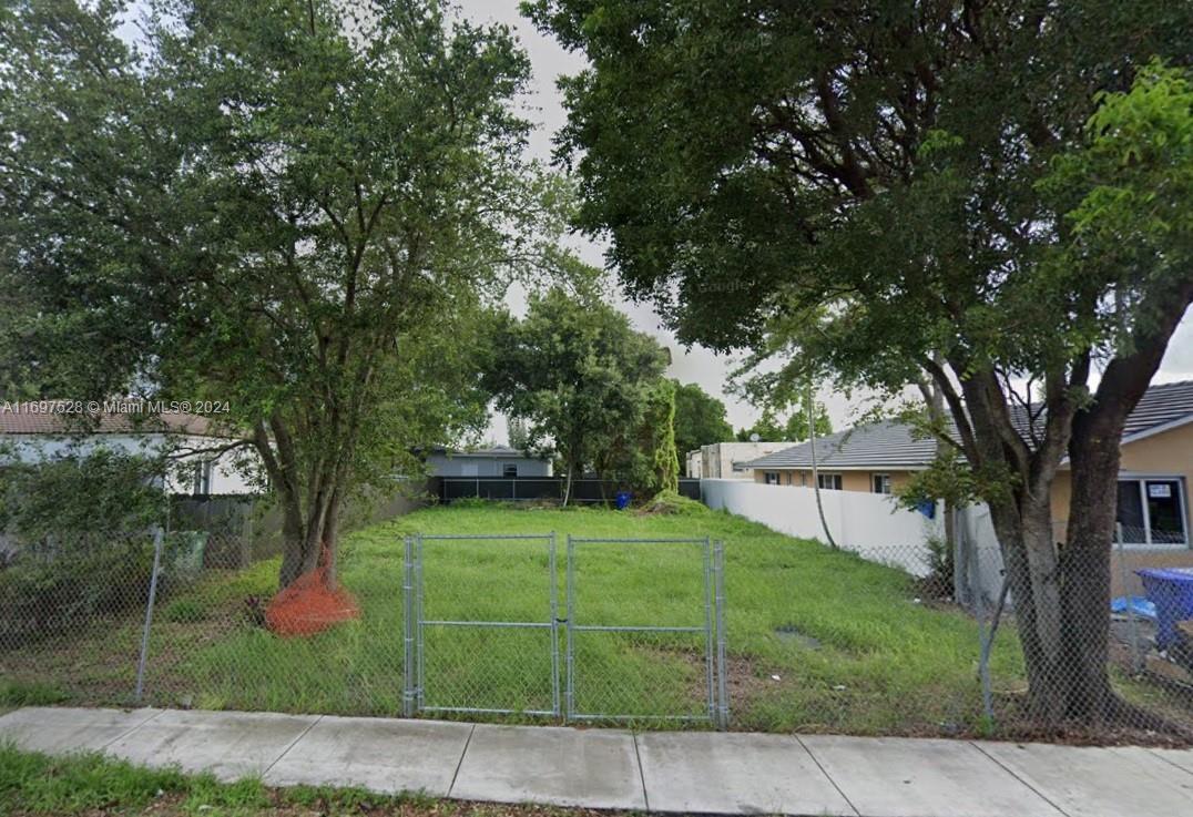3185 SW 4th St, Miami FL 33135 photo 2