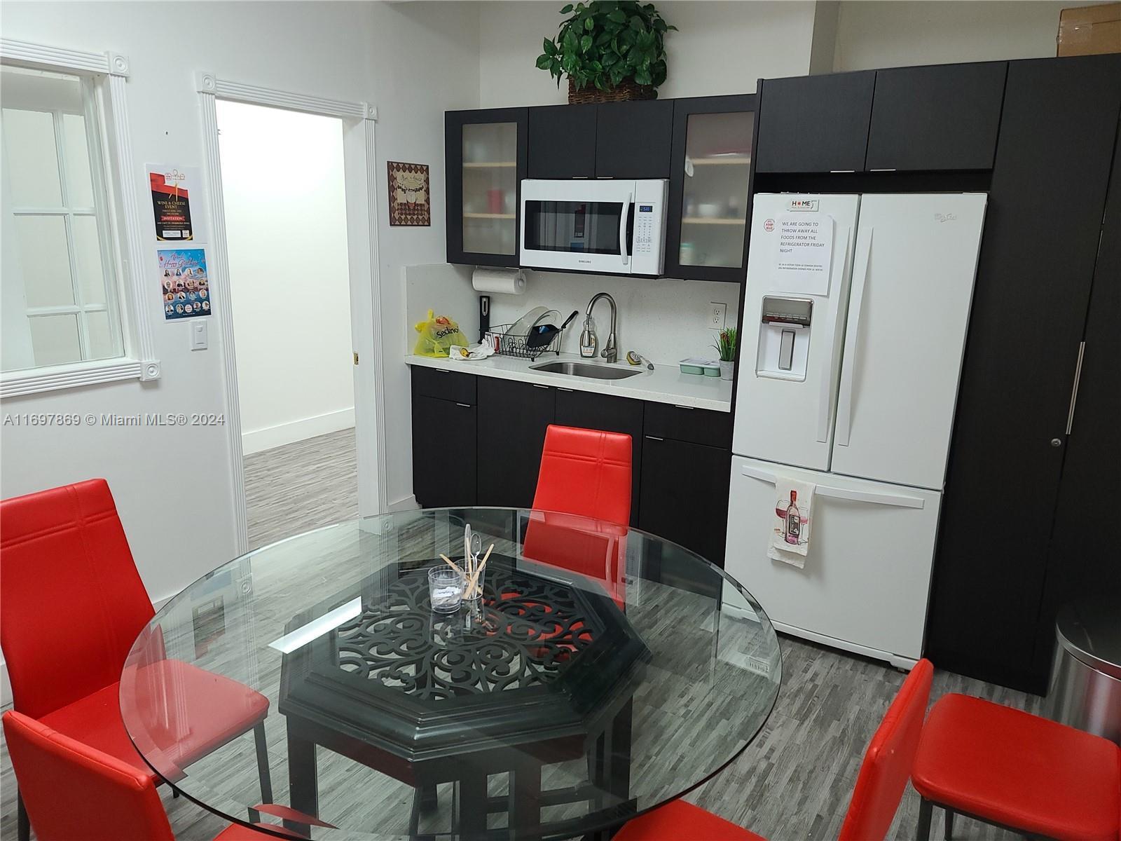 2530 SW 87 AV # 107, Miami FL 33165 photo 4