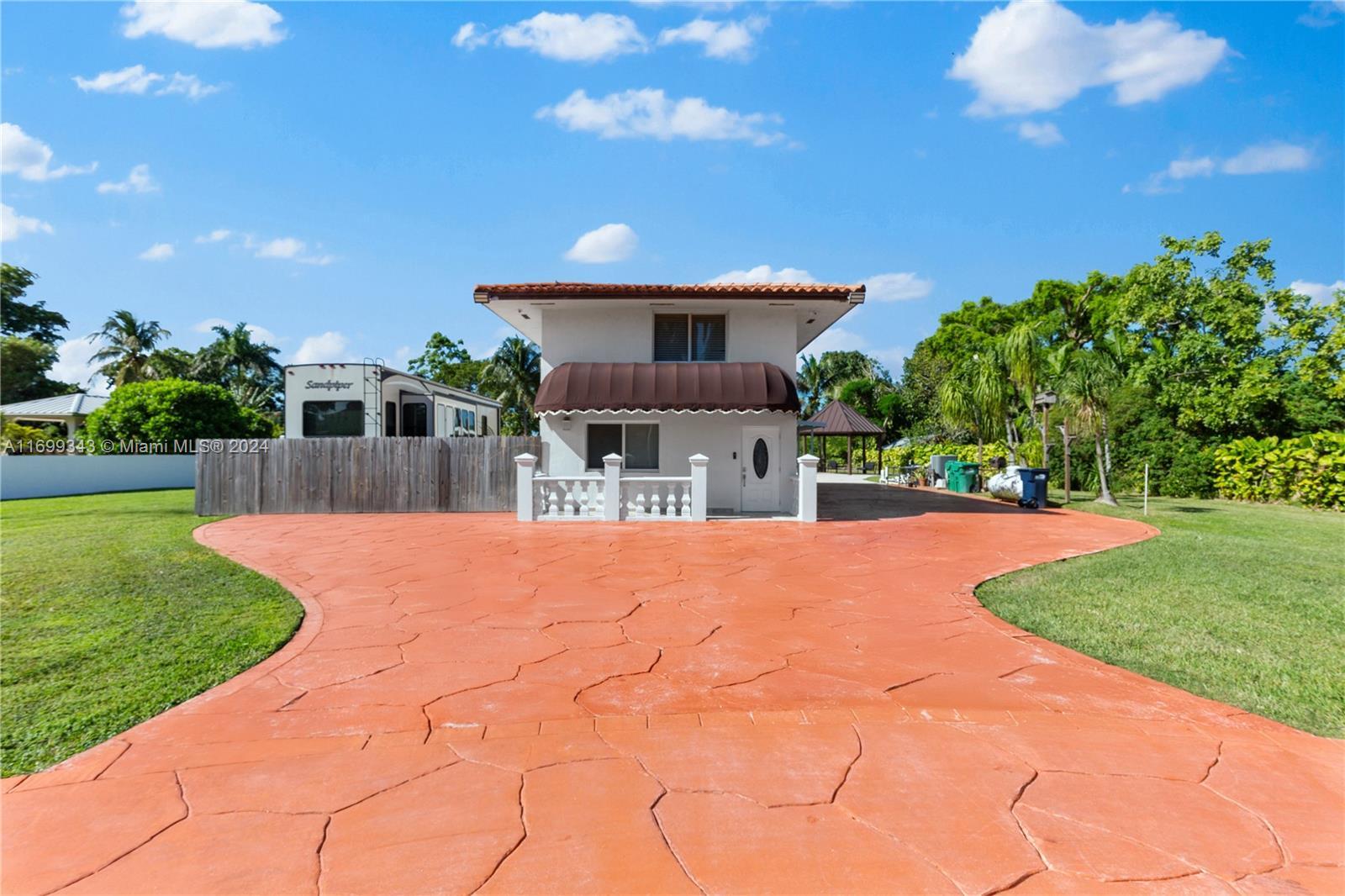 10 NW 125th Ave, Miami FL 33182 photo 2