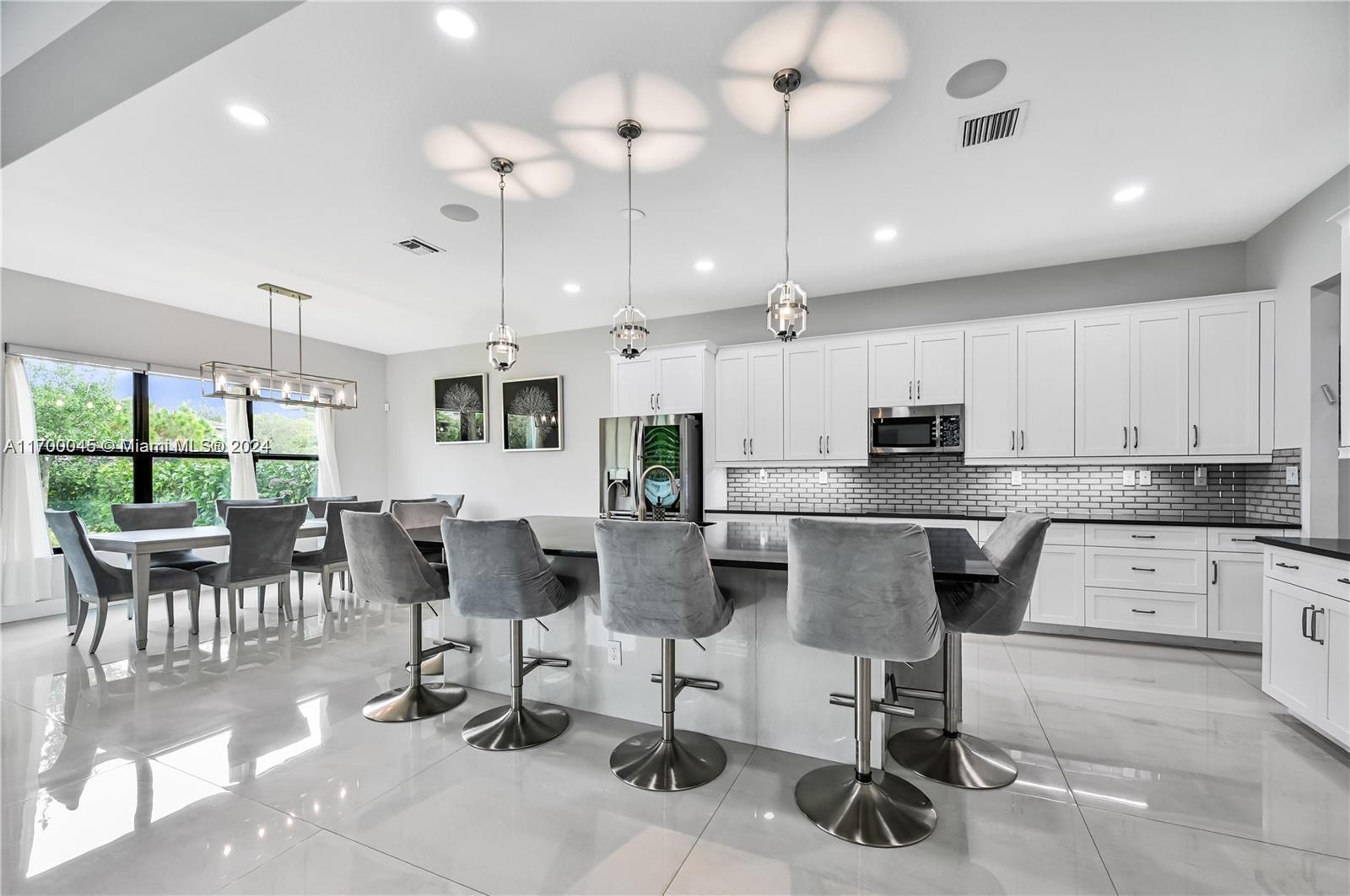 8645 NW 39th, Coral Springs FL 33065 photo 5