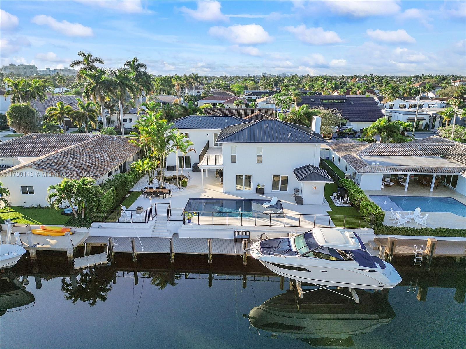 2751 NE 47th St, Lighthouse Point FL 33064