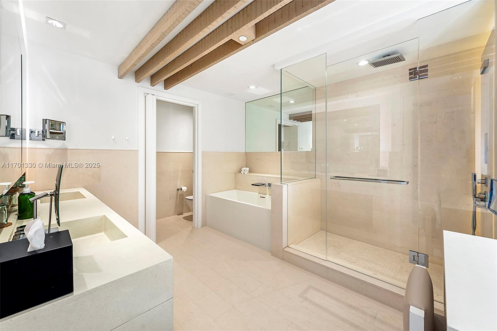 102 24th St # 1718, Miami Beach FL 33139 photo 5