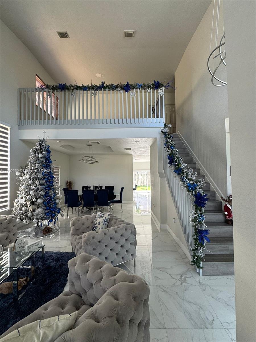9458 SW 227th Ter, Cutler Bay FL 33190 photo 2