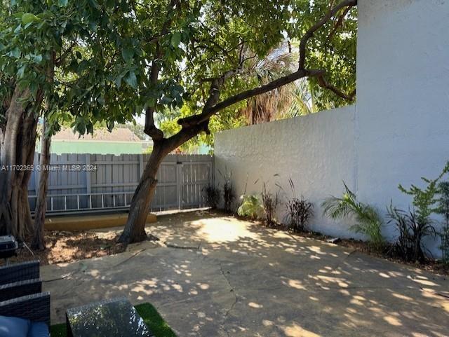 618 NW 11th St # 618, Miami FL 33136 photo 2