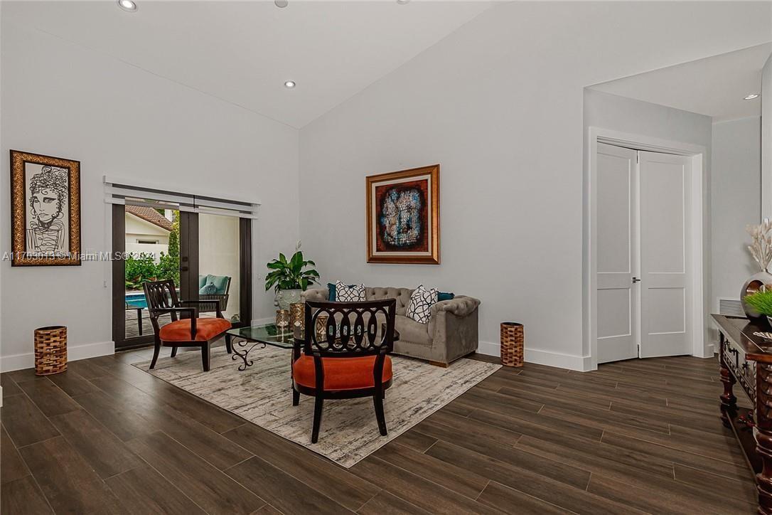 16522 NW 82nd Pl, Miami Lakes FL 33016 photo 5
