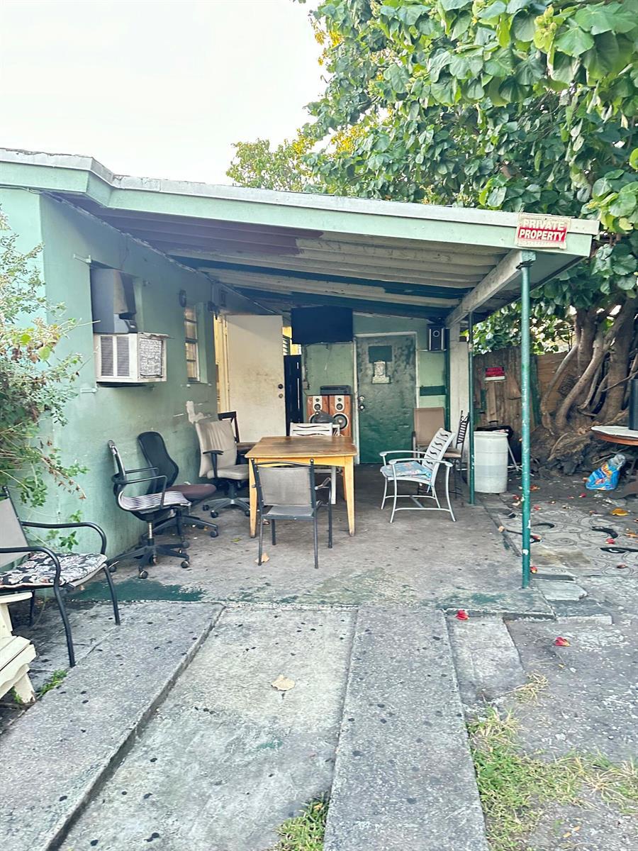 116 SW 11th Avenue, Delray Beach FL 33444 photo 2