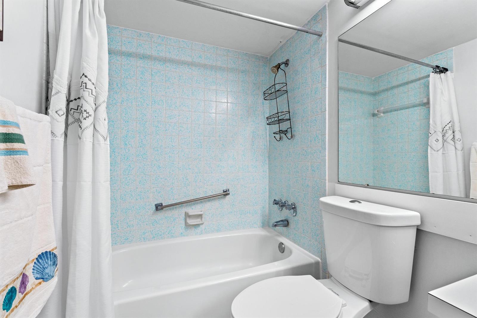 230 Pine Hov Circle # 2, FL 33463 photo 3