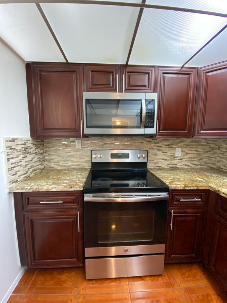 15600 NW 7th Ave # 520, Miami FL 33169 photo 3