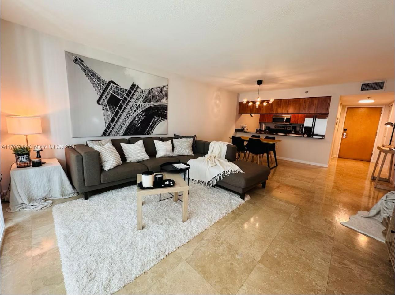 1200 Brickell Bay Dr # 3220, Miami FL 33131 photo 4