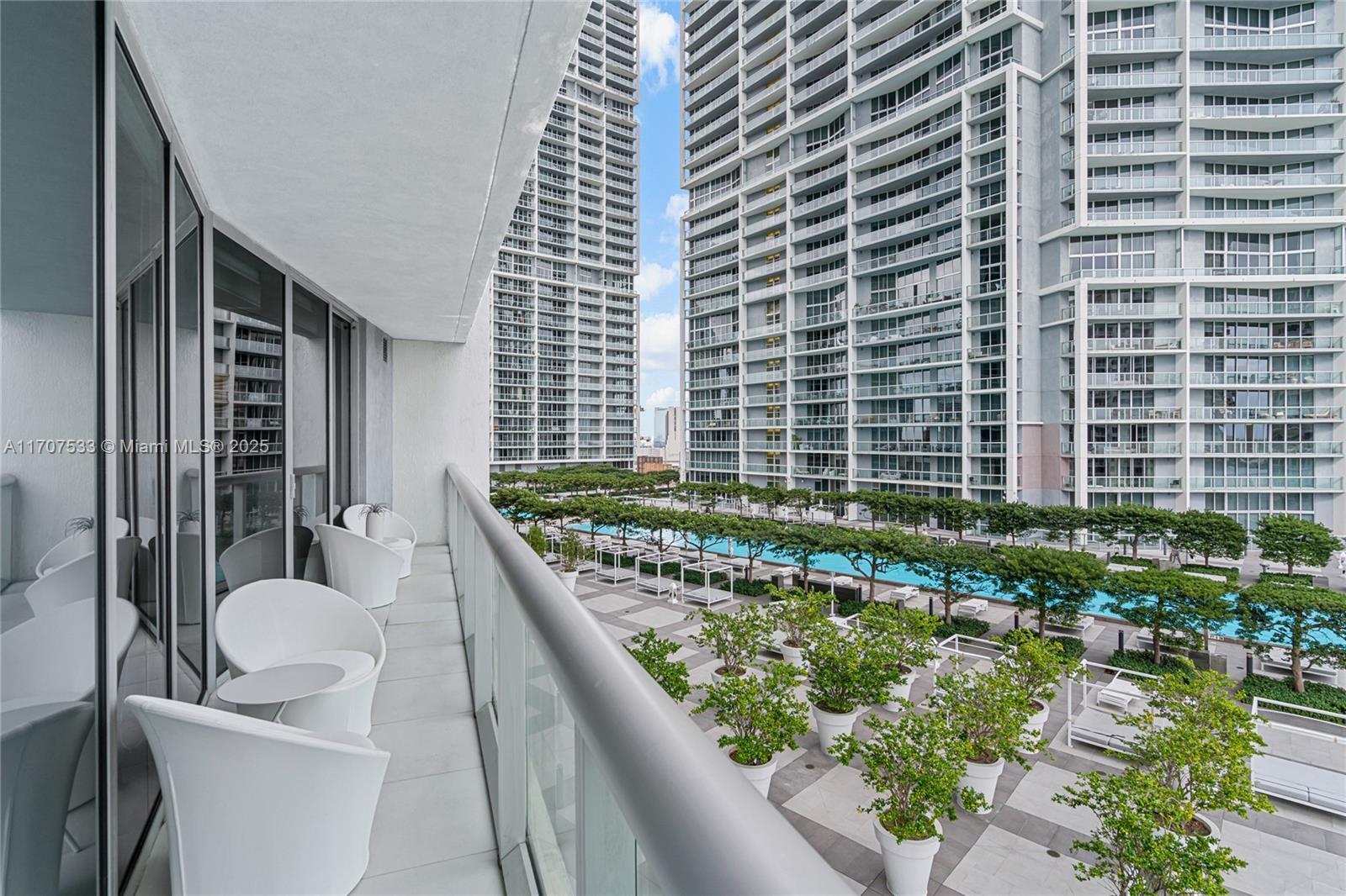 495 Brickell Ave # 1702, Miami FL 33131 photo 4