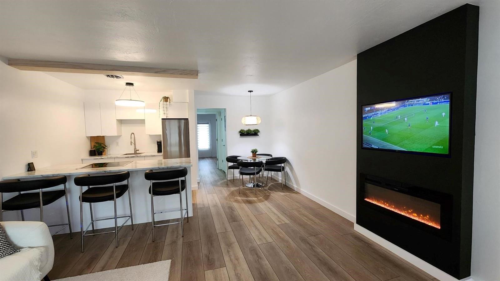 1015 SW 11th Avenue # 14K, Hallandale Beach FL 33009 photo 2