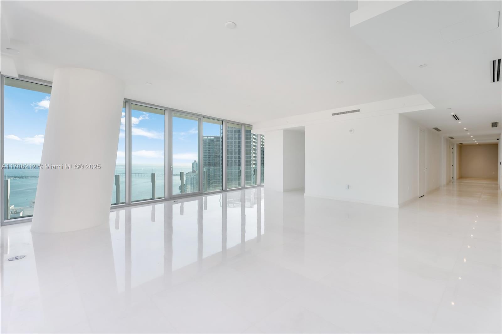 300 Biscayne Blvd Way # 4601, Miami FL 33131 photo 5