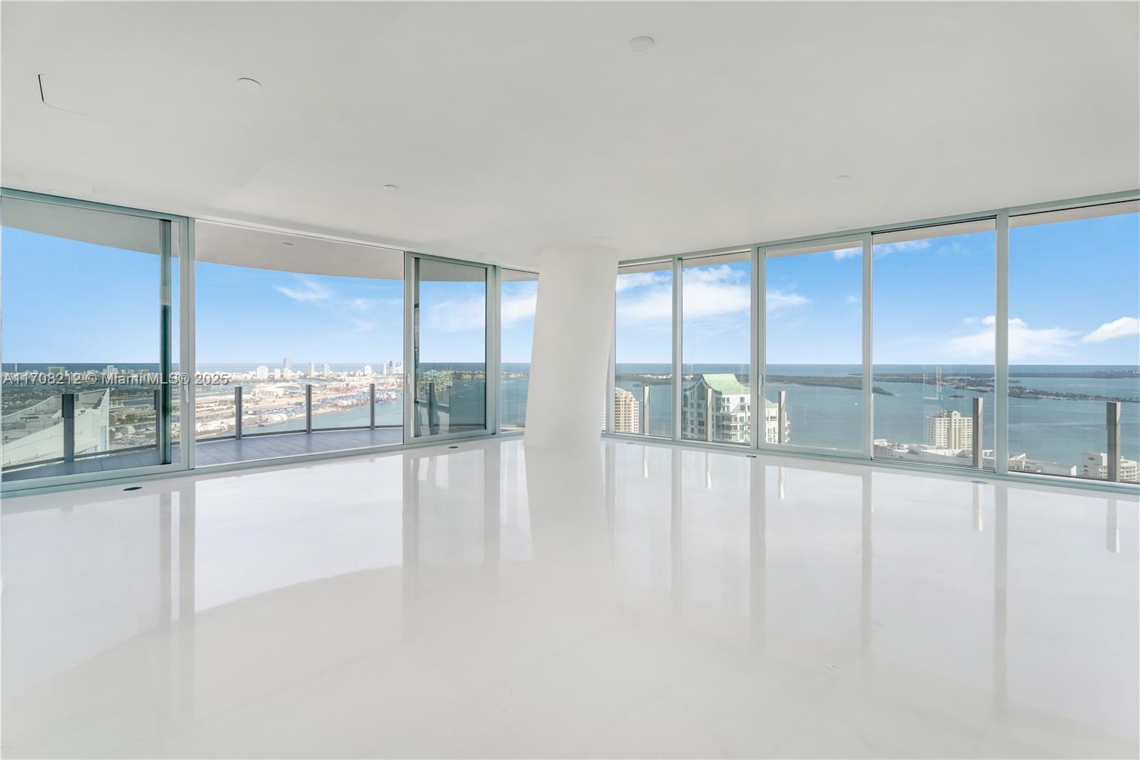 300 Biscayne Blvd Way # 4601, Miami FL 33131 photo 4