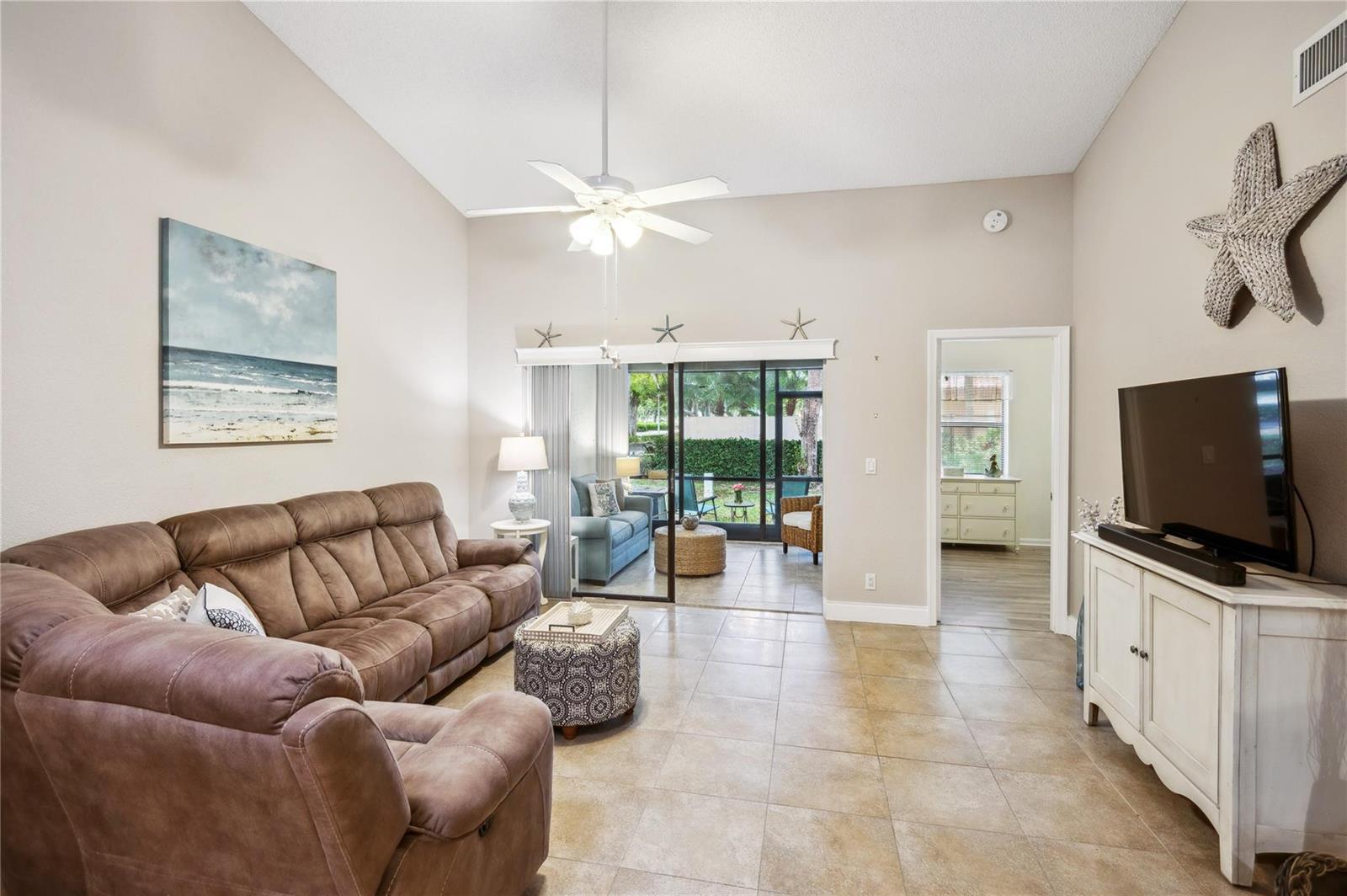 35 Centennial Court, Deerfield Beach FL 33442 photo 3