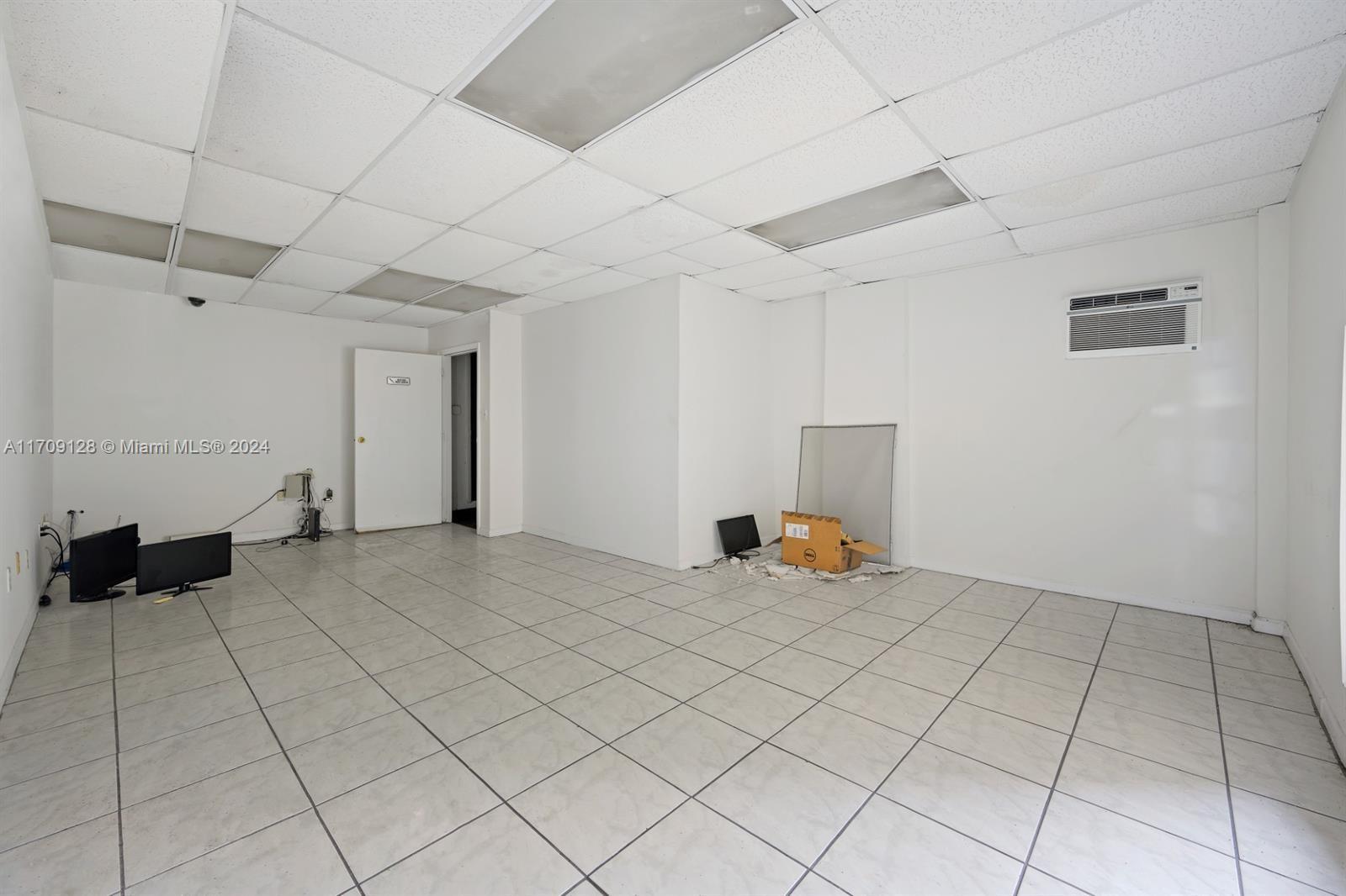 2121 NW 24th Ave, Miami FL 33142 photo 4