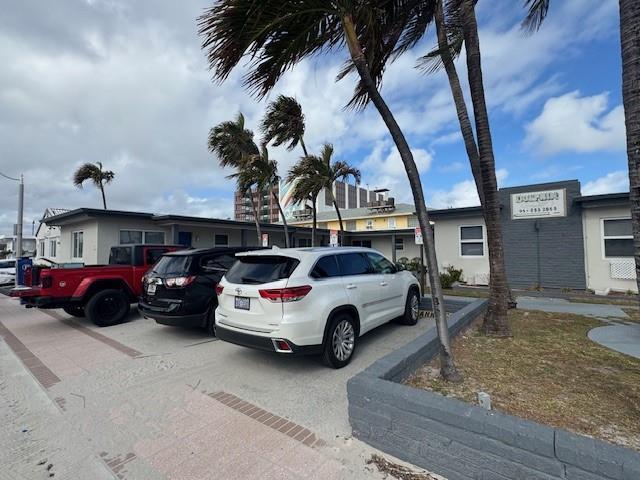 315 Mckinley Street, Hollywood FL 33019 photo 2