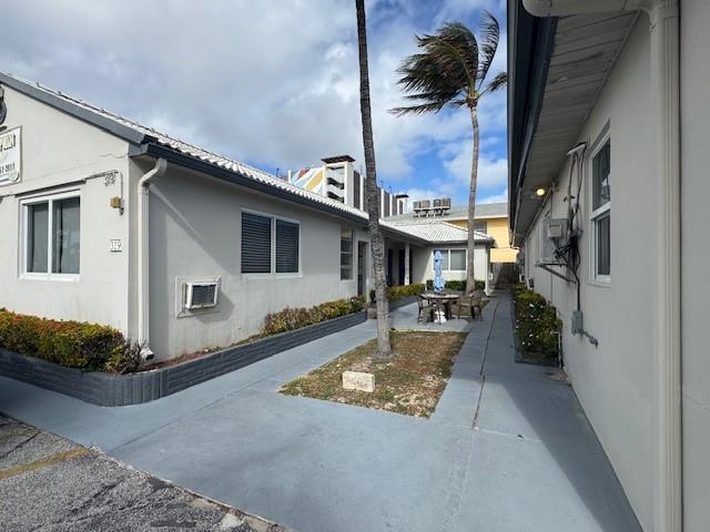 315 Mckinley Street, Hollywood FL 33019 photo 4