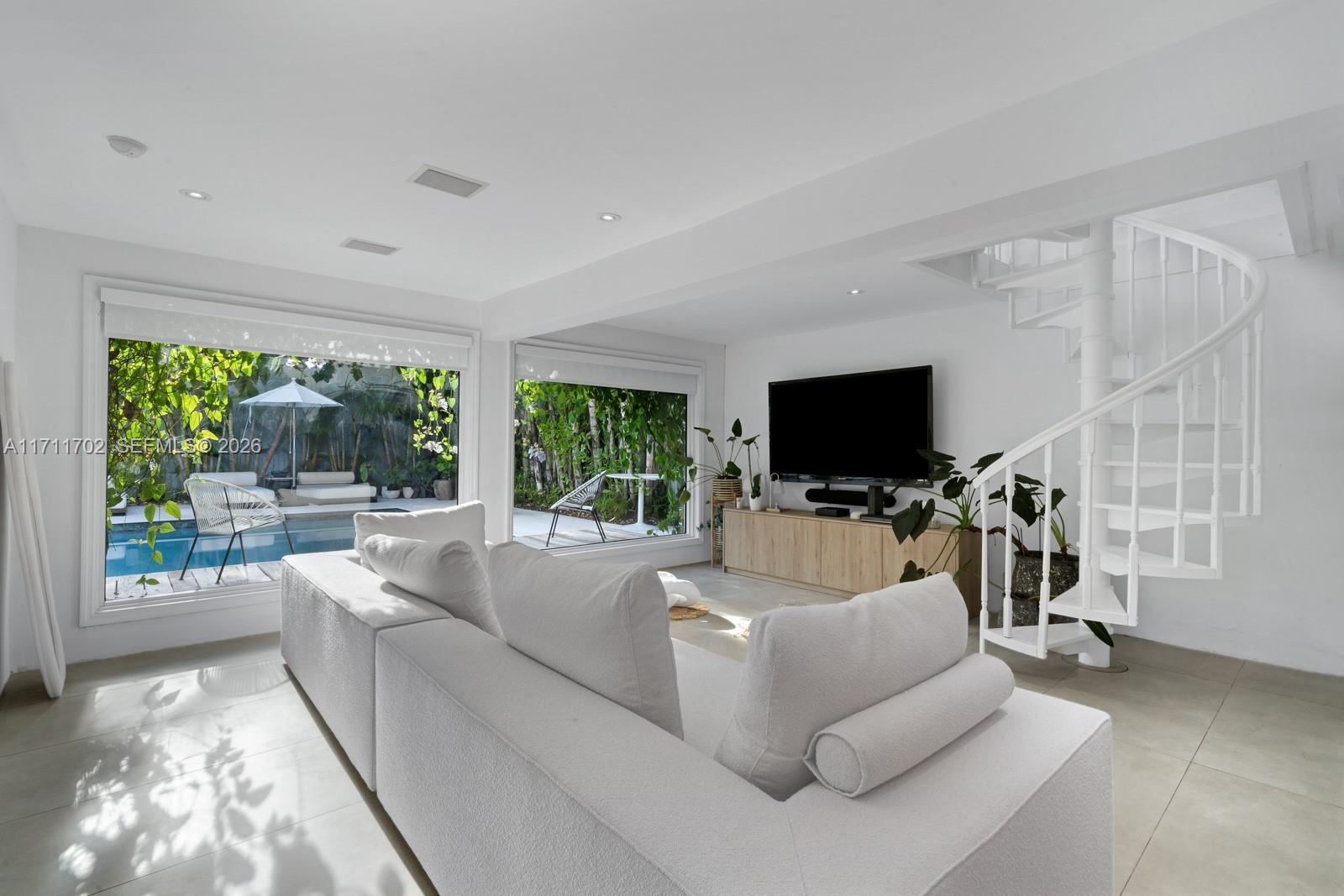 2974 old Alton Rd, Miami Beach FL 33140 photo 3