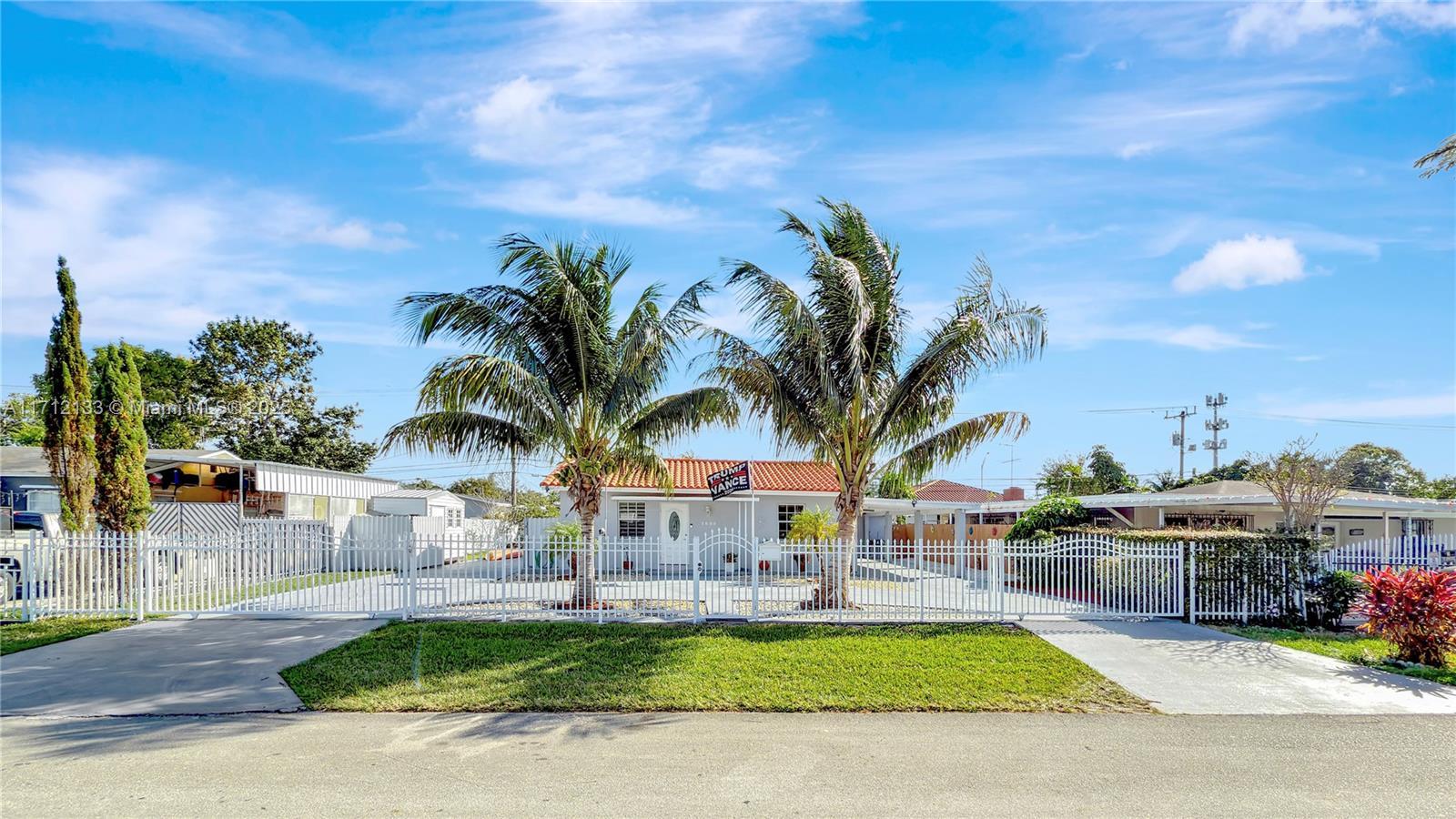1685 SW 67th Ct, Miami FL 33155