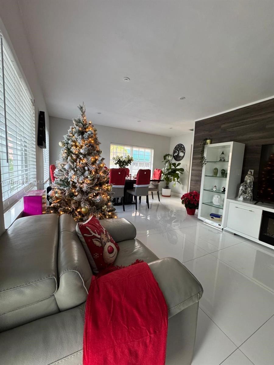 3551 Palm Ave # 3551, Hialeah FL 33012 photo 2