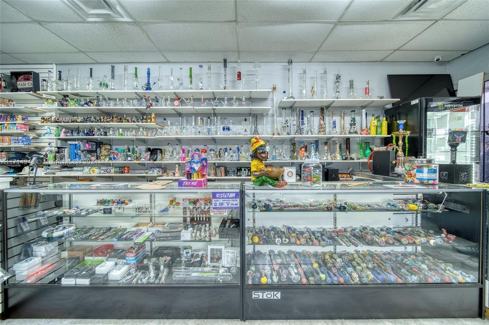 Smoke Shop For Sale In West Kendall On 137th Ave, Kendall FL 33175 photo 5