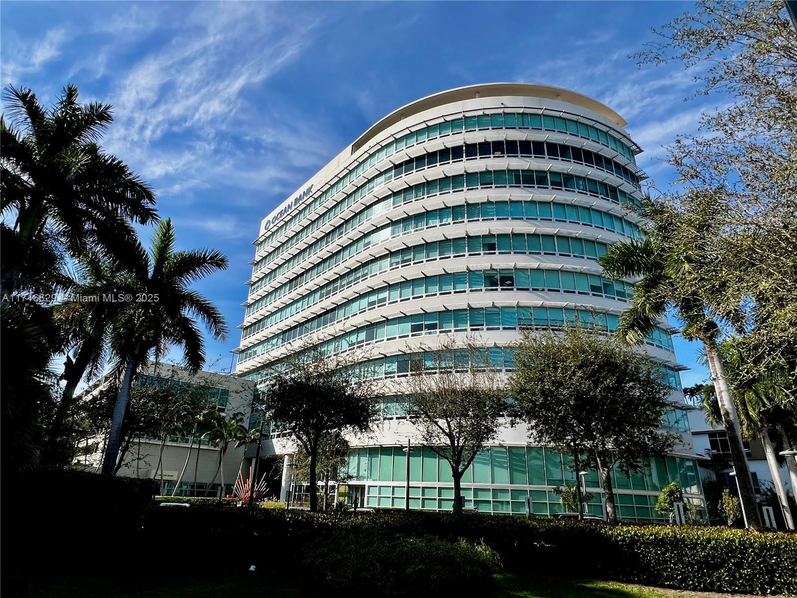 20900 NE 30 TH Ave # b, Aventura FL 33180 photo 2