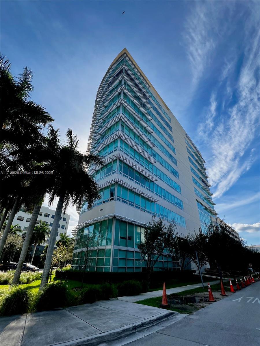 20900 NE 30 TH Ave # b, Aventura FL 33180 photo 3