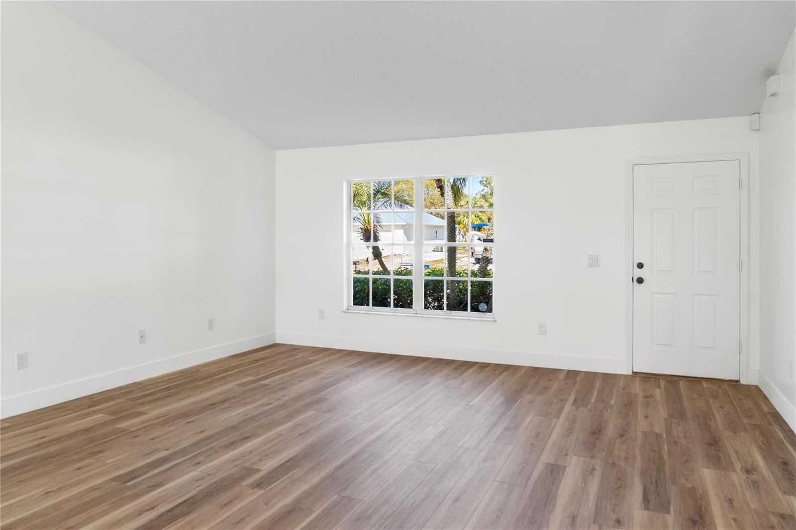 1055 18th Street, Vero Beach FL 32962 photo 3