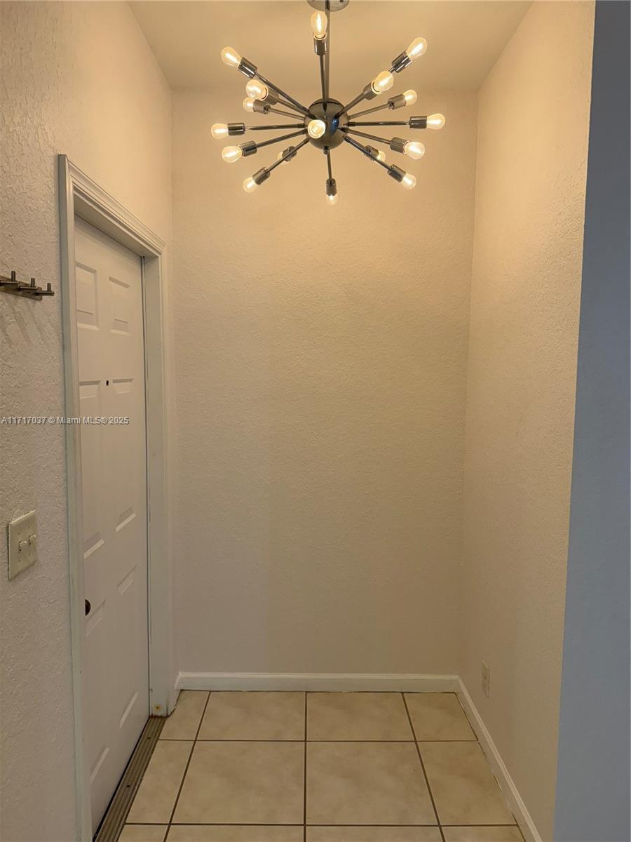 3907 Tree Top Dr, Weston FL 33332