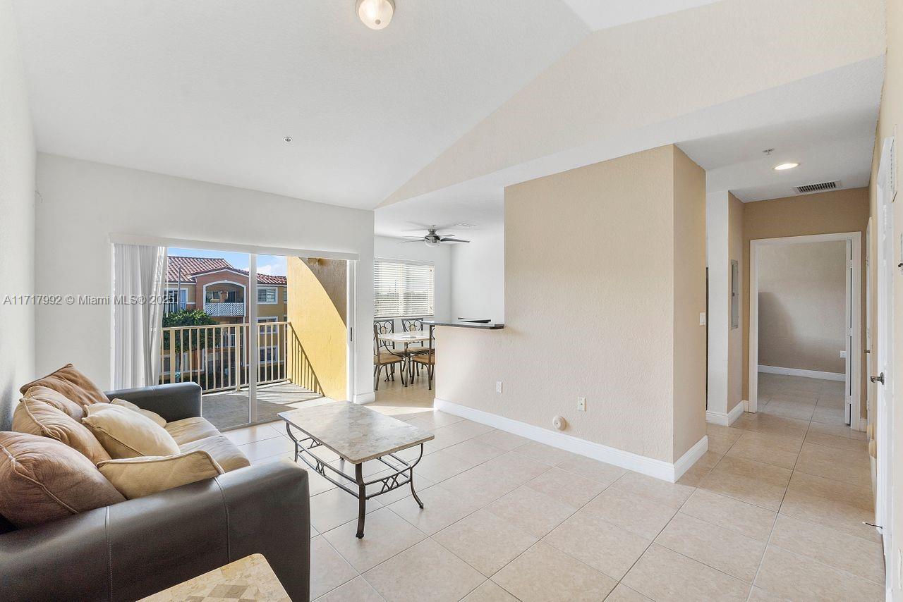 20930 SW 87th Ave # 305, Cutler Bay FL 33189 photo 3