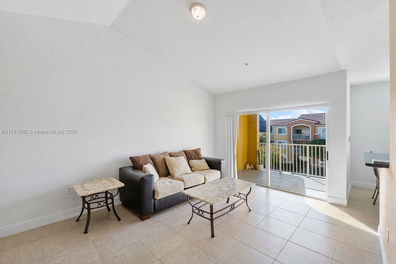 20930 SW 87th Ave # 305, Cutler Bay FL 33189 photo 4