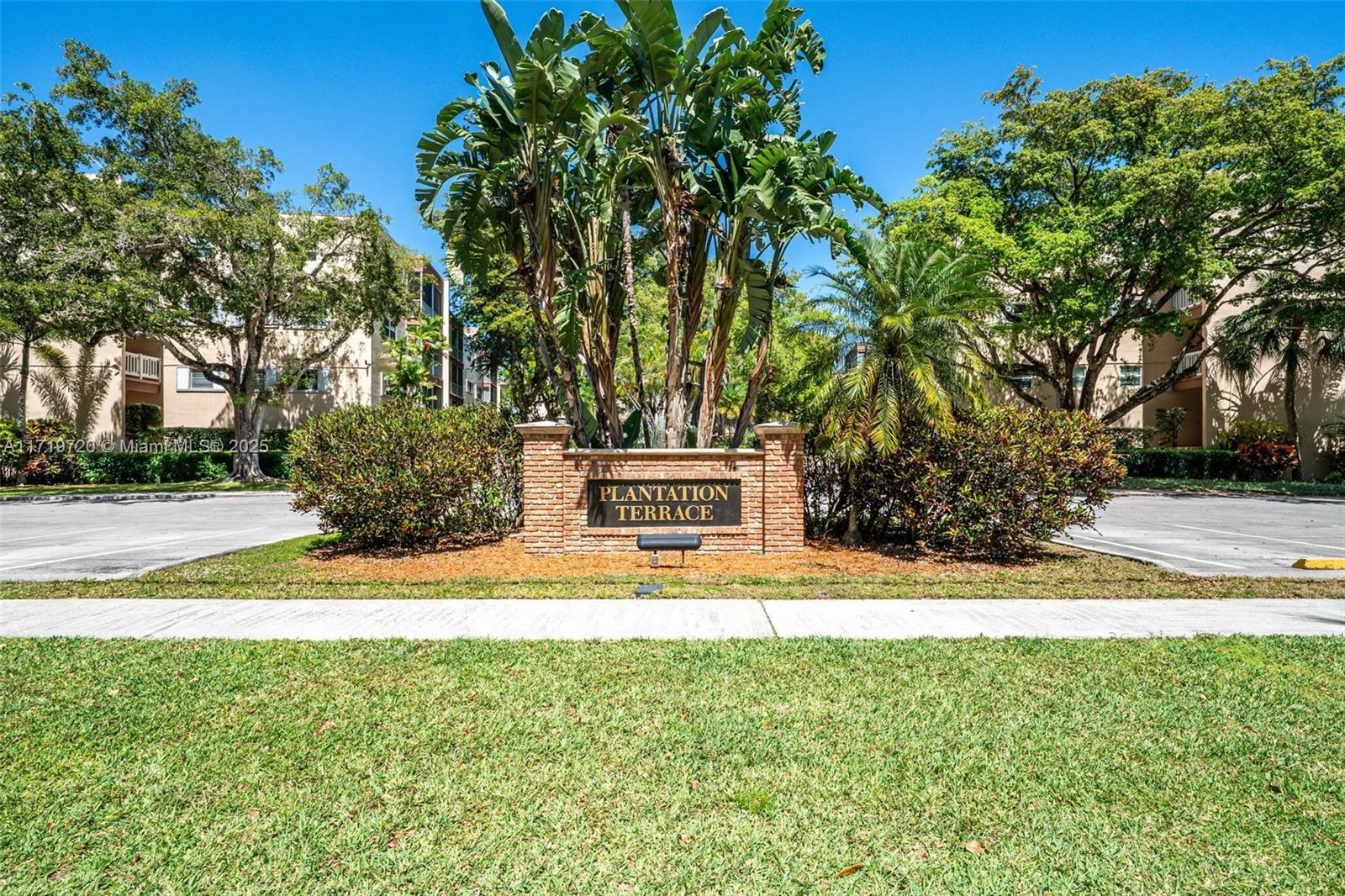 6731 Cypress Rd # 104, Plantation FL 33317
