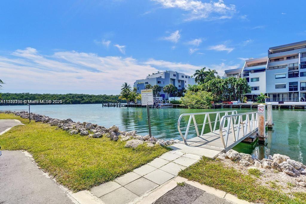 400 Kings Point Dr # 106, Sunny Isles Beach FL 33160 photo 4